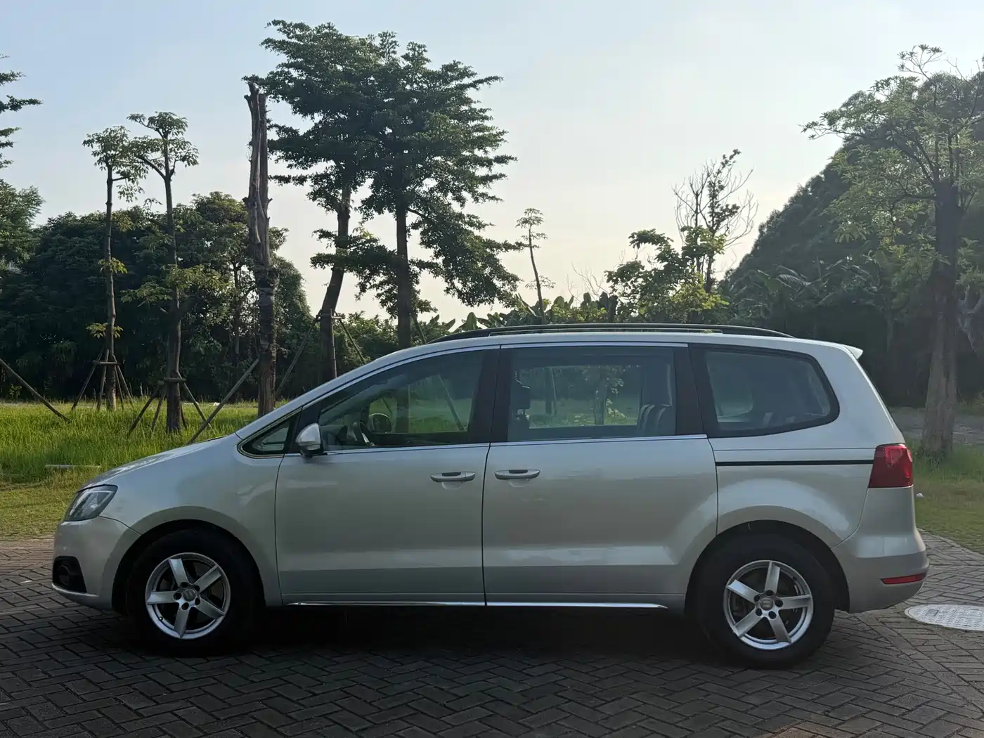 SEAT Alhambra 2014 2013 1.8TSI Luxury Euro V