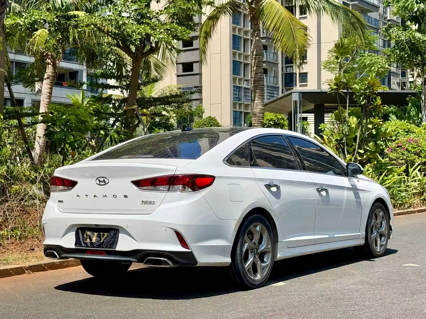 Hyundai Sonata 2019 1.6T GLS Smart Commemorative Edition фото 9