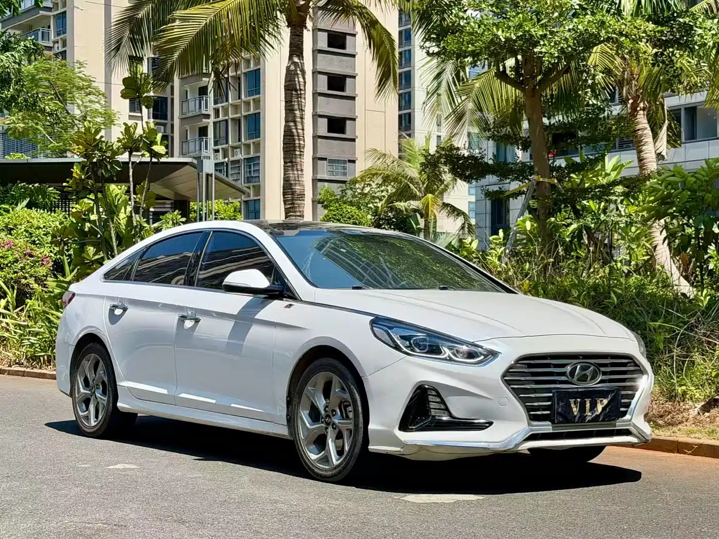 Hyundai Sonata 2019 1.6T GLS Smart Commemorative Edition фото 3