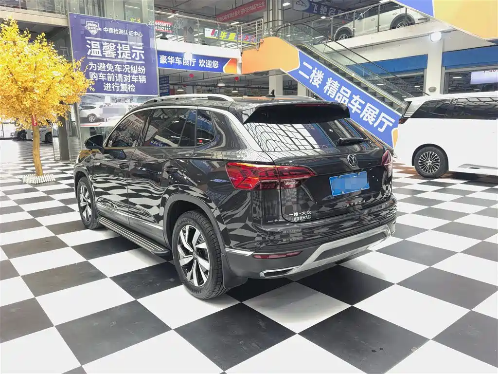 Volkswagen Tayron 2022 280TSI 2WD Luxury Smart Connect Edition фото 9