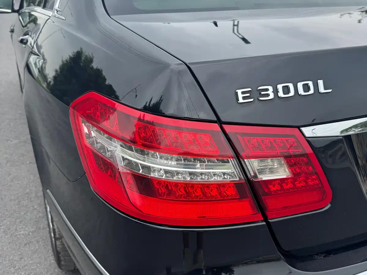 Mercedes-Benz E-Class 2012 E 300 L Fashion Luxury фото 22