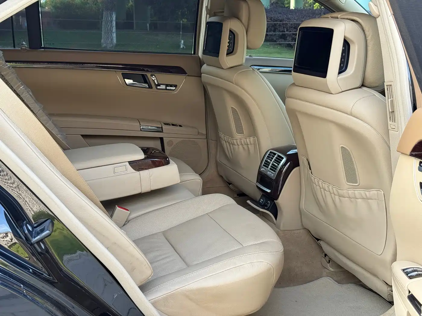 Mercedes-Benz S-Class 2012 S 300 L Luxury Grand Edition фото 25