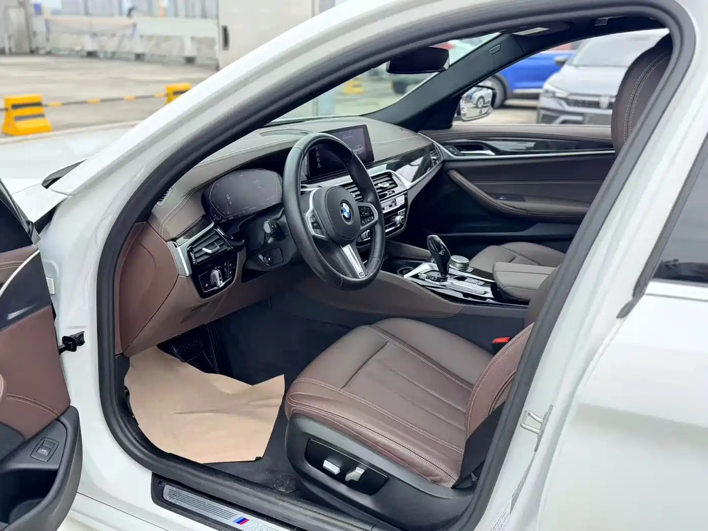 BMW 5 Series 2020 525Li M Sport Package фото 6