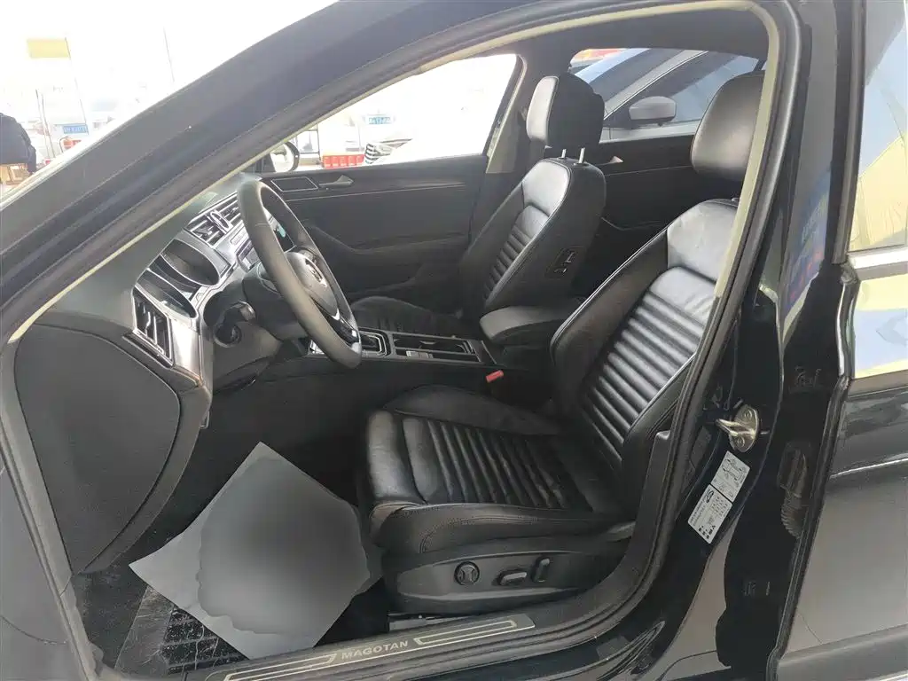 Volkswagen Magotan 2019 330TSI DSG Luxury Class China VI фото 11