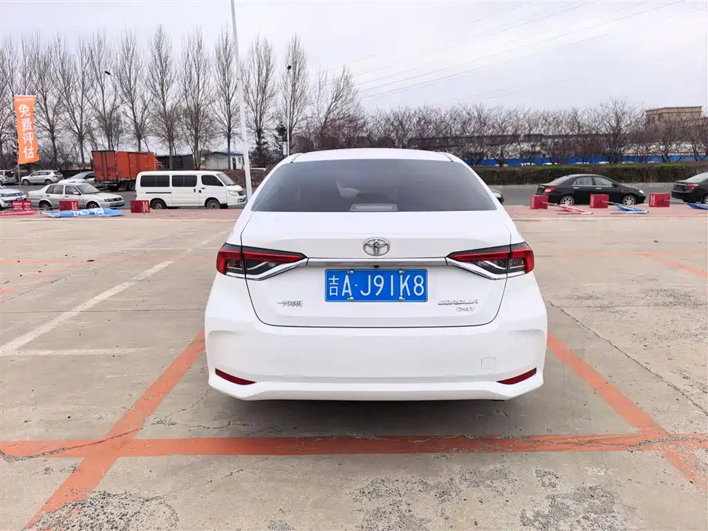 Toyota Corolla 2021 1.2T S-CVT Elite PLUS Edition фото 8