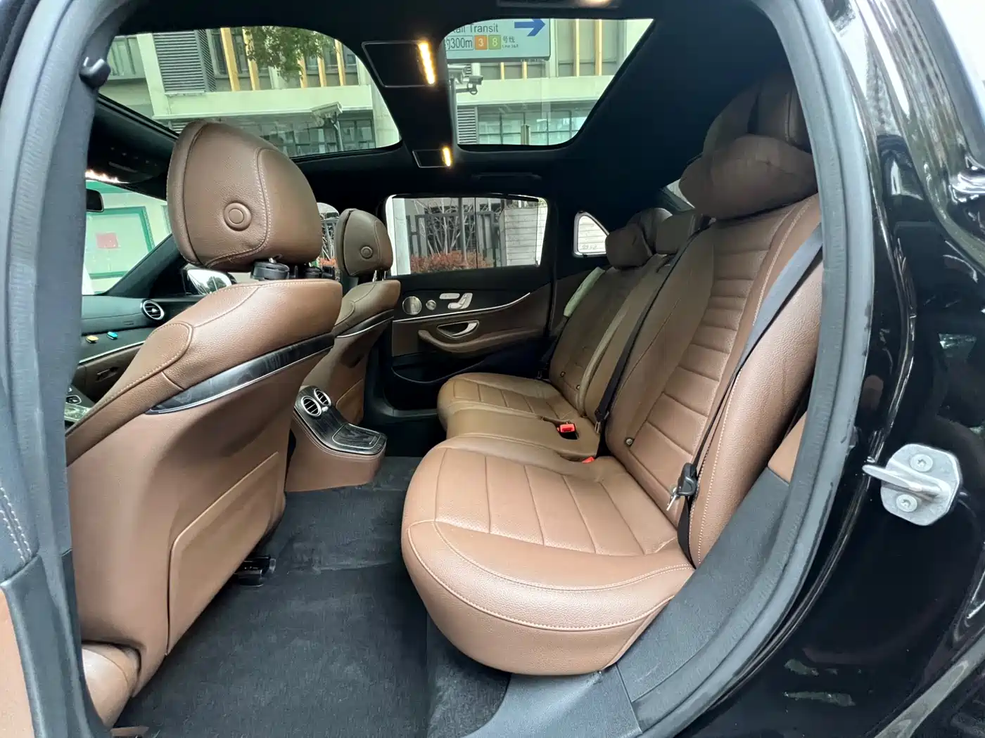 Mercedes-Benz E-Class 2023 E 300 L Sport Luxury фото 7