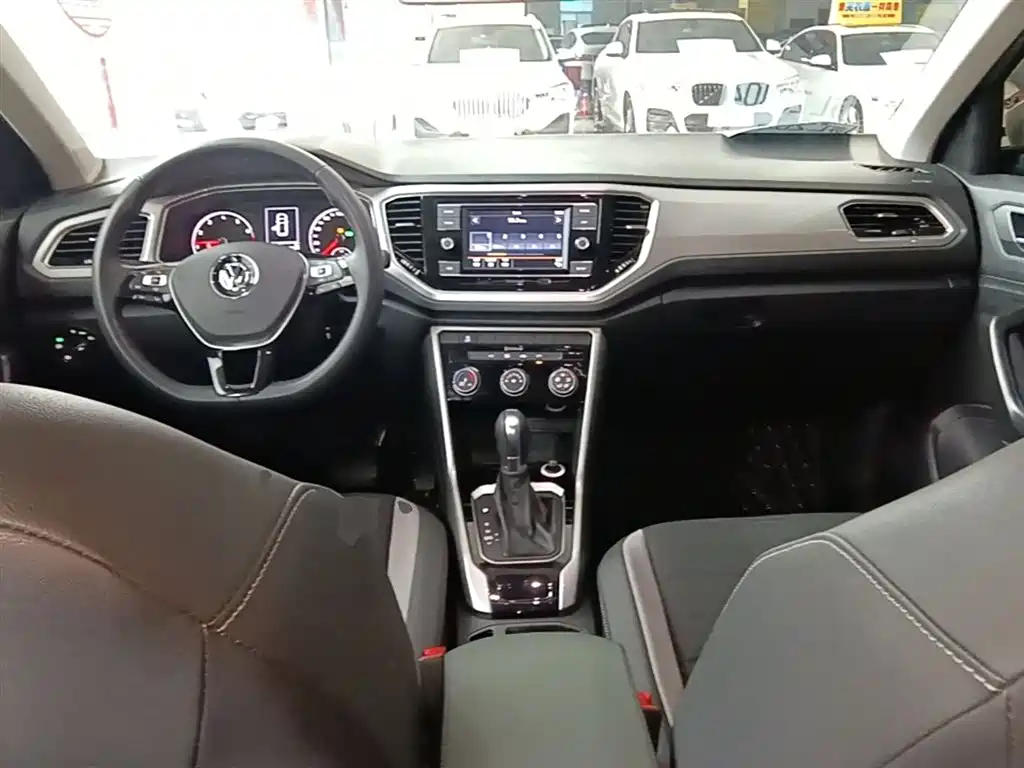Volkswagen T-ROC 2020 230TSI DSG 2WD Progressive фото 10