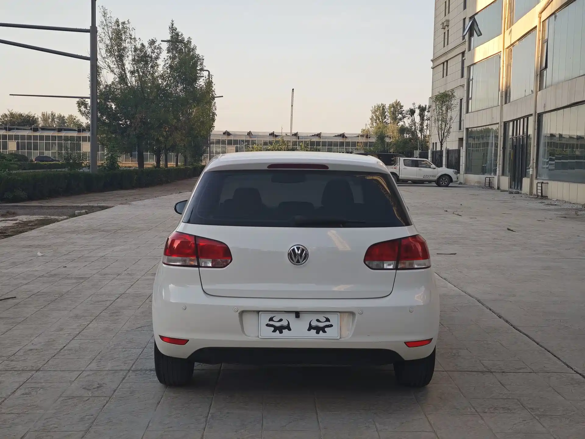 Photo 6 - Volkswagen Golf