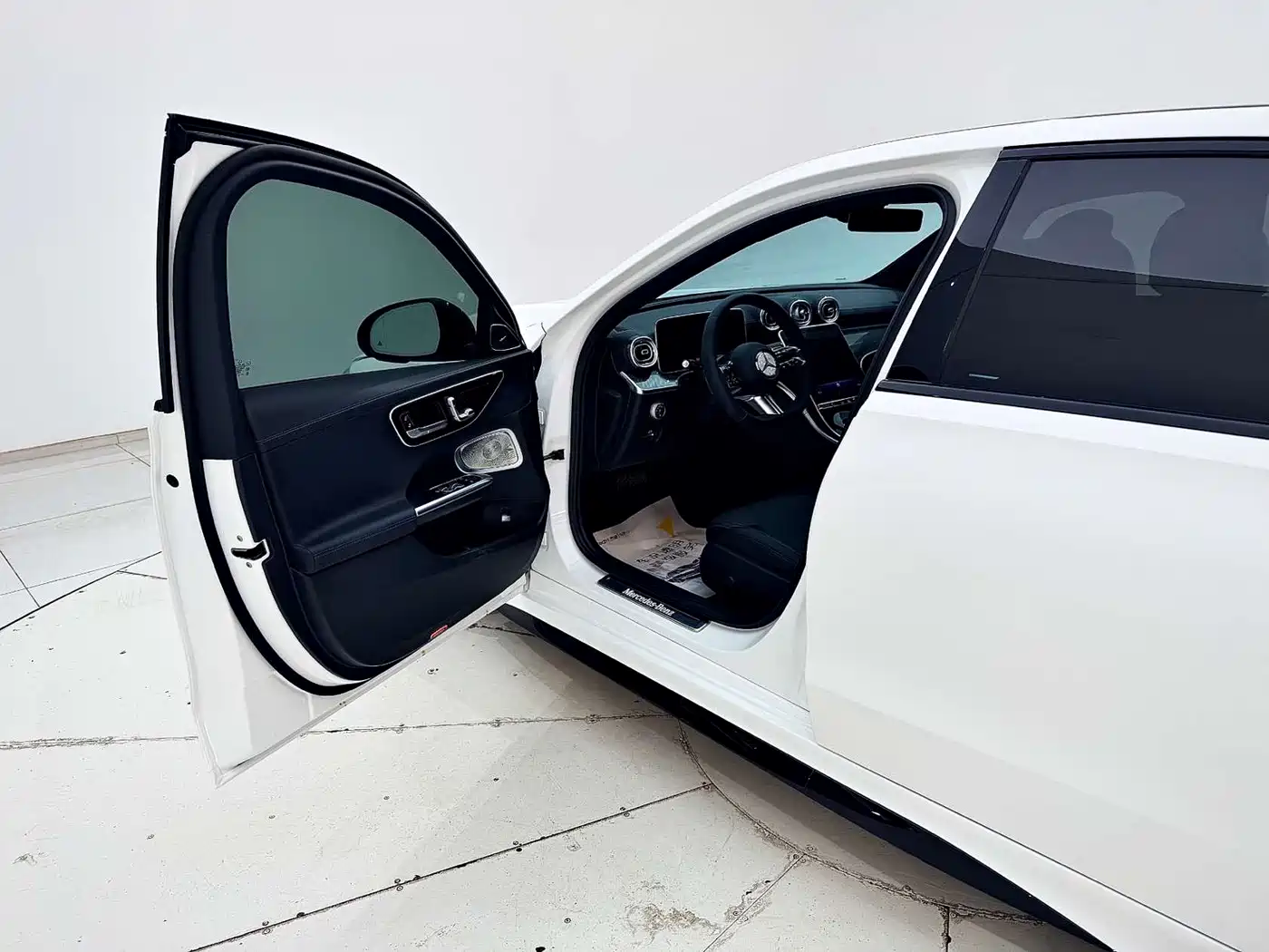 Mercedes-Benz C-Class 2023 Facelift C 260 L Night Sport Edition фото 10