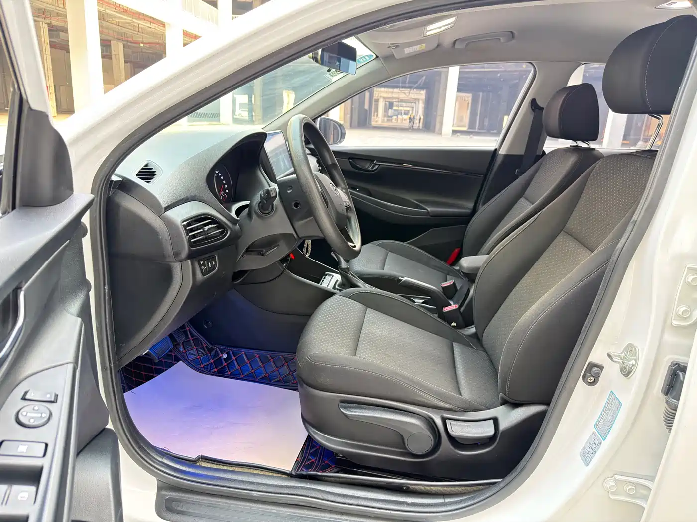 Hyundai Elantra 2018 1.6L Automatic Pleasing Edition GL China VI фото 7