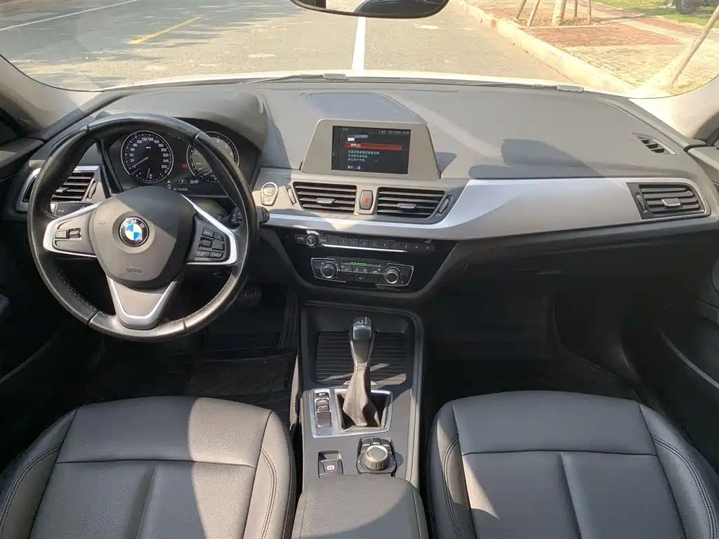 BMW 1 Series 2019 118i Fashion Edition фото 8