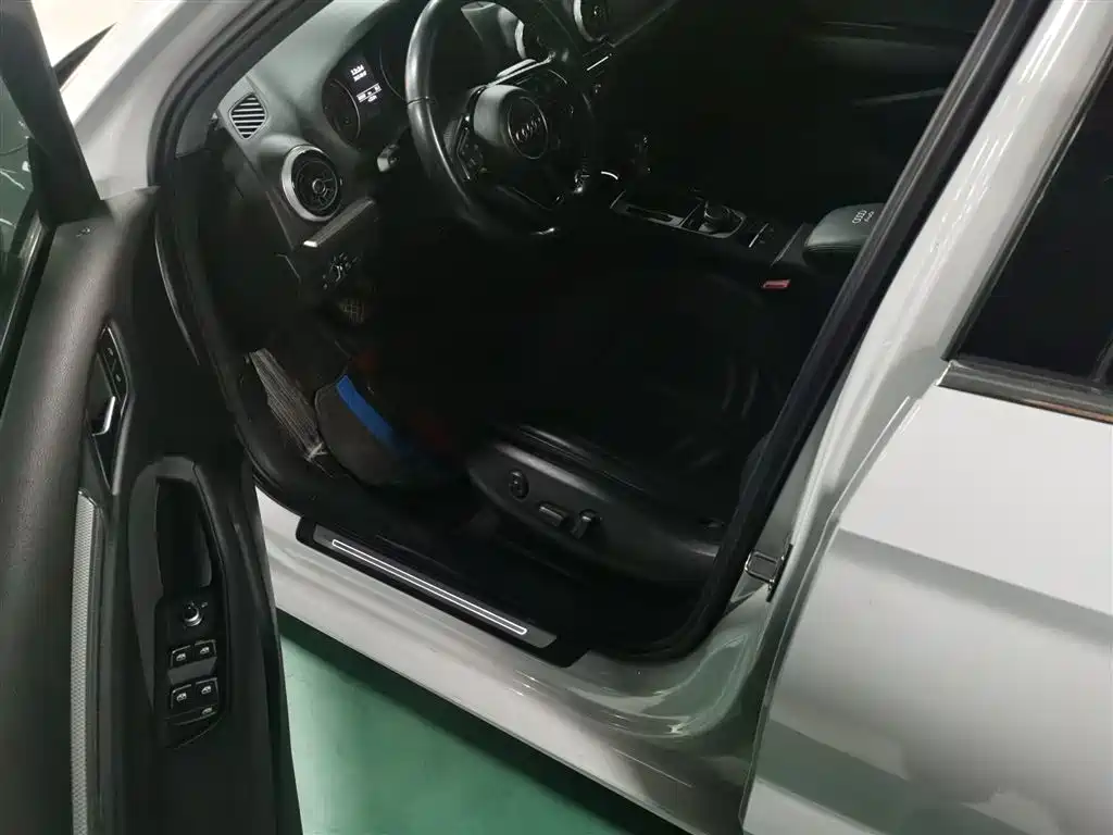 Audi A3 2018 30th Anniversary Limousine 35 TFSI Style фото 25