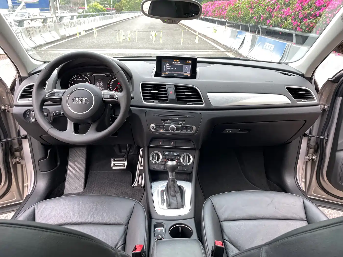 Audi Q3 2013 35 TFSI Comfort фото 7
