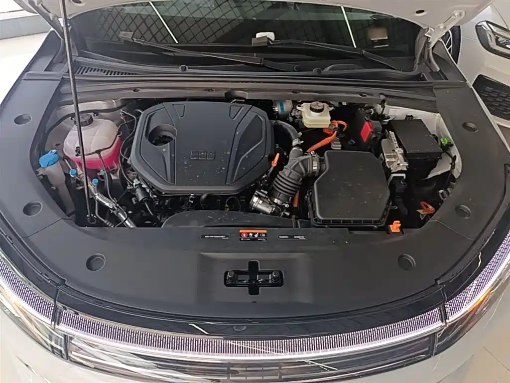 Geely Galaxy Galaxy A7 2025 EM-i 70km Voyage Edition фото 20