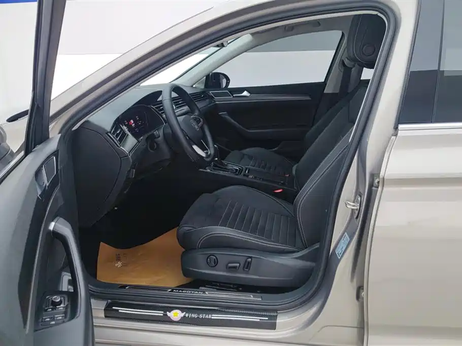 Volkswagen Magotan 2020 330TSI DSG Luxury фото 9