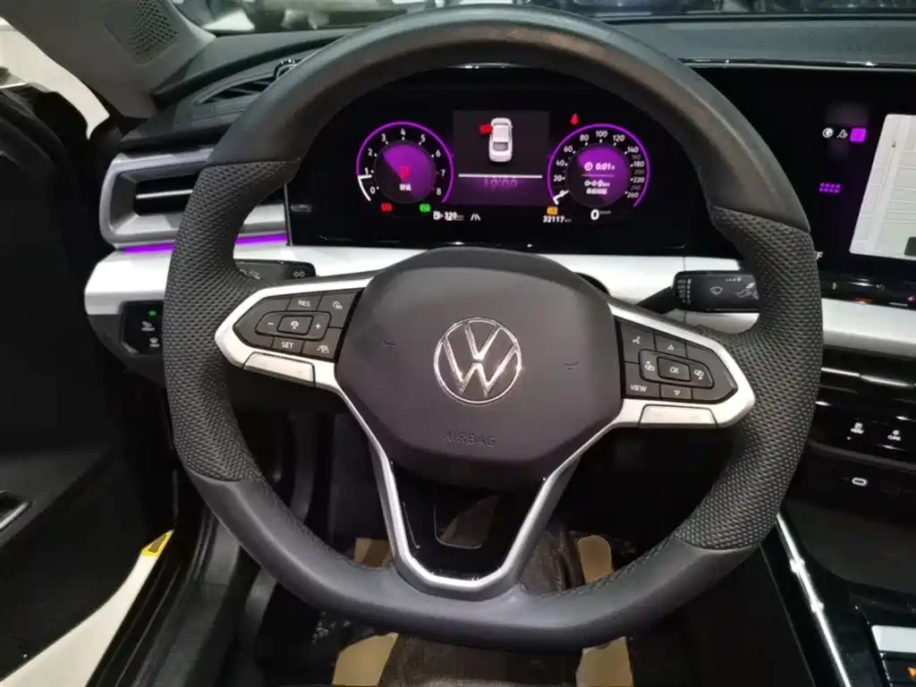 VOLKSWAGEN LINGDU
