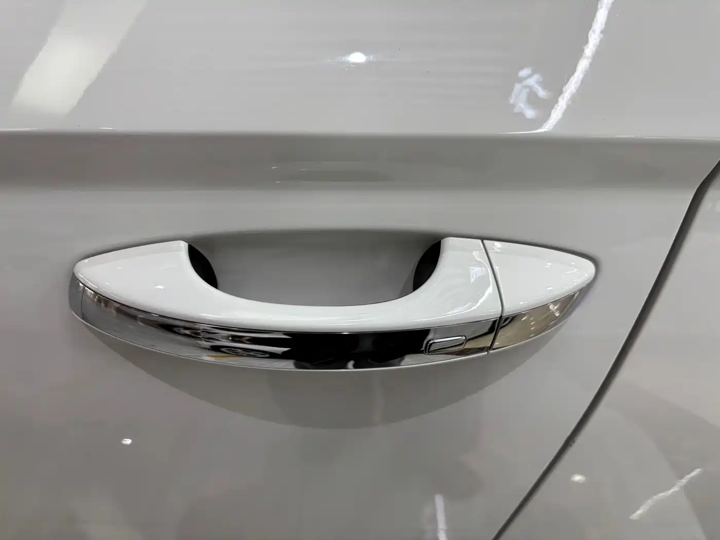 Volkswagen Tharu 2022 280TSI FWD Luxury Edition фото 15