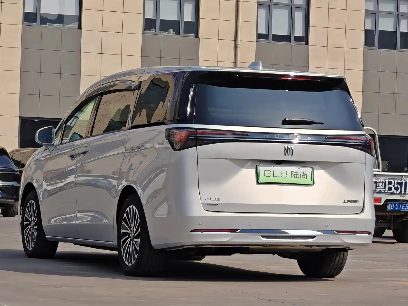 BUICK GL8 NEW ENERGY