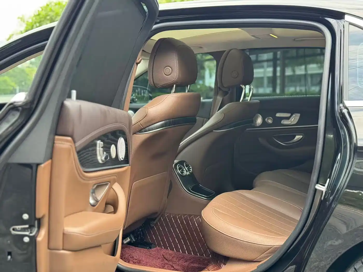 Mercedes-Benz E-Class 2023 E 300 L Luxury фото 9