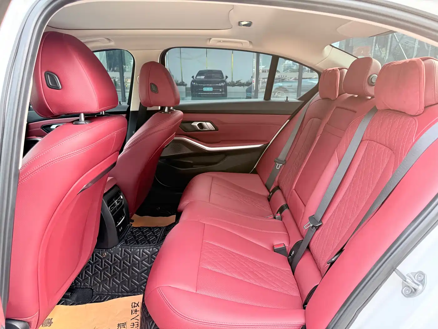 BMW 3 Series 2023 325Li M Sport Package фото 11