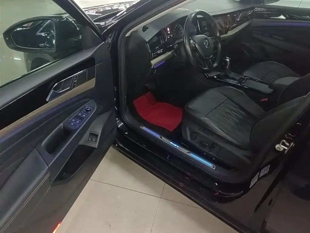 Volkswagen Passat New Energy 2019 430PHEV Hybrid Luxury Edition фото 16