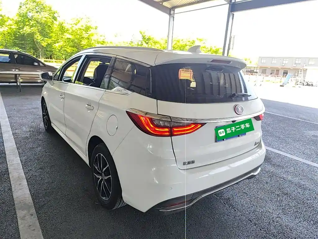 BYD Song MAX 2017 1.5T Auto Smart Connect Premium 7-seater фото 5