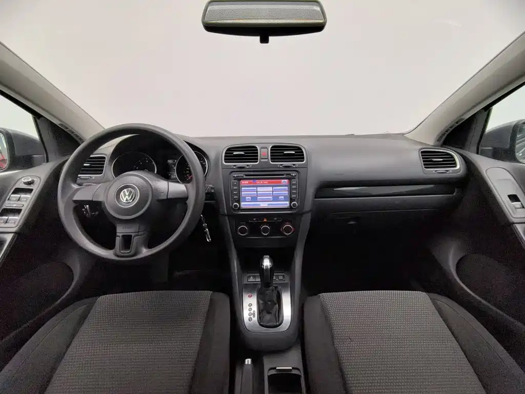 Volkswagen Golf 2011 2011 Model 1.6 Automatic Comfort