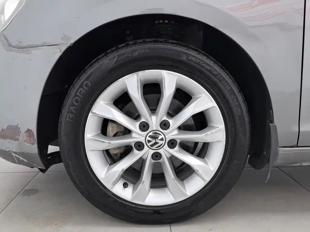 Volkswagen Golf 2011 2011 Model 1.6 Automatic Comfort