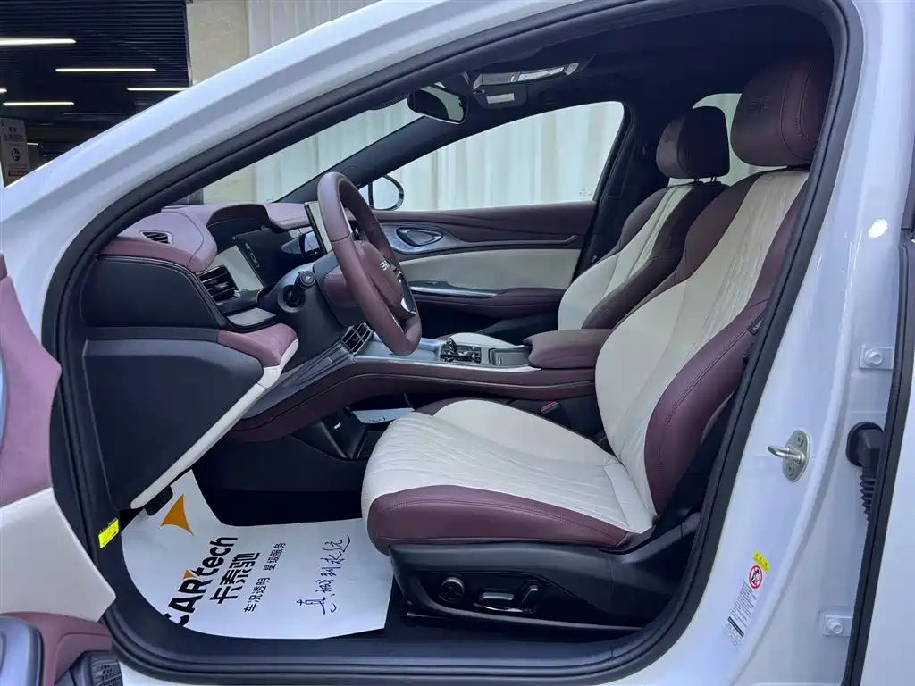 BYD Seal 2023 DM-i 1.5T 121km Flagship фото 7