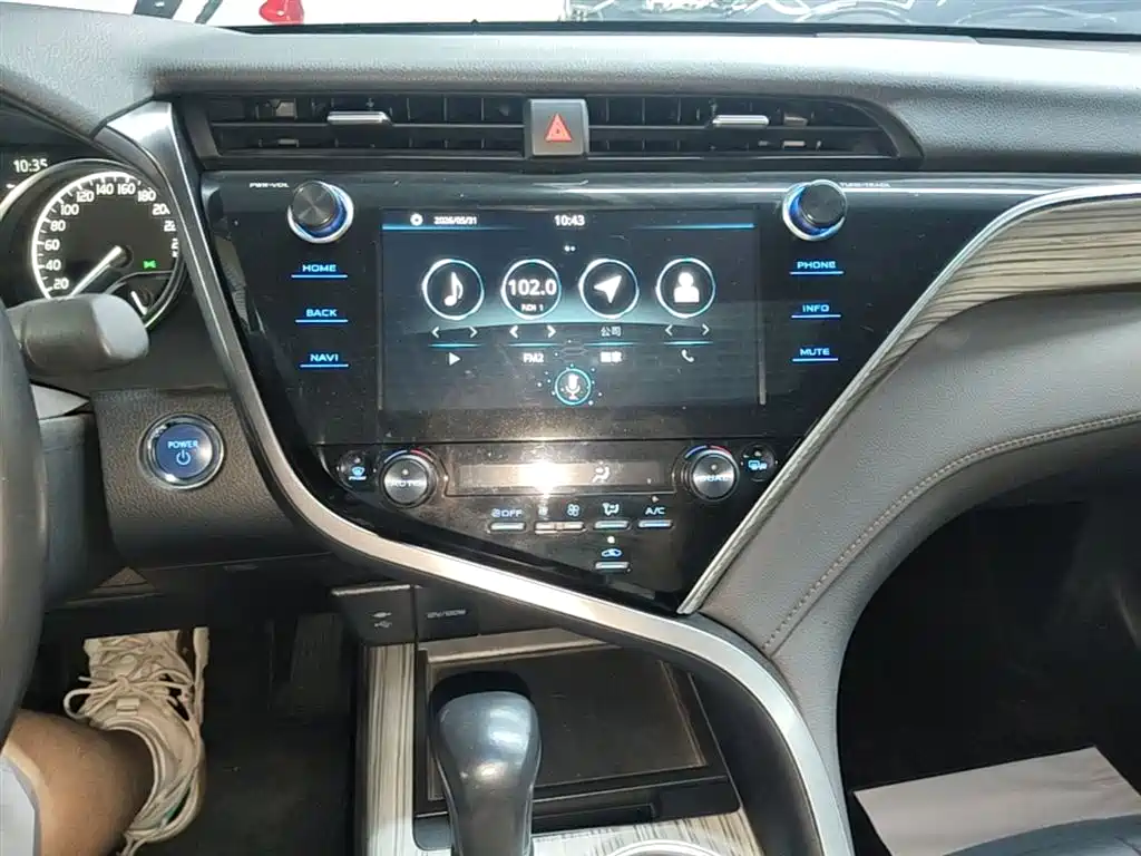 Toyota Camry 2019 Hybrid 2.5HG Luxury Edition China VI фото 13