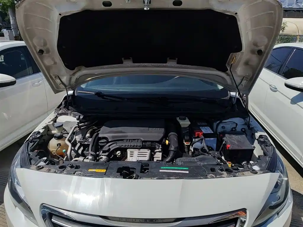 Peugeot 408 2015 Model 1.2T Automatic Luxury Edition фото 20
