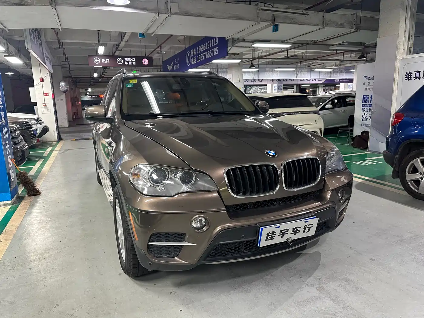 BMW X5 (Import) 2011 xDrive35i Leading Edition фото 2