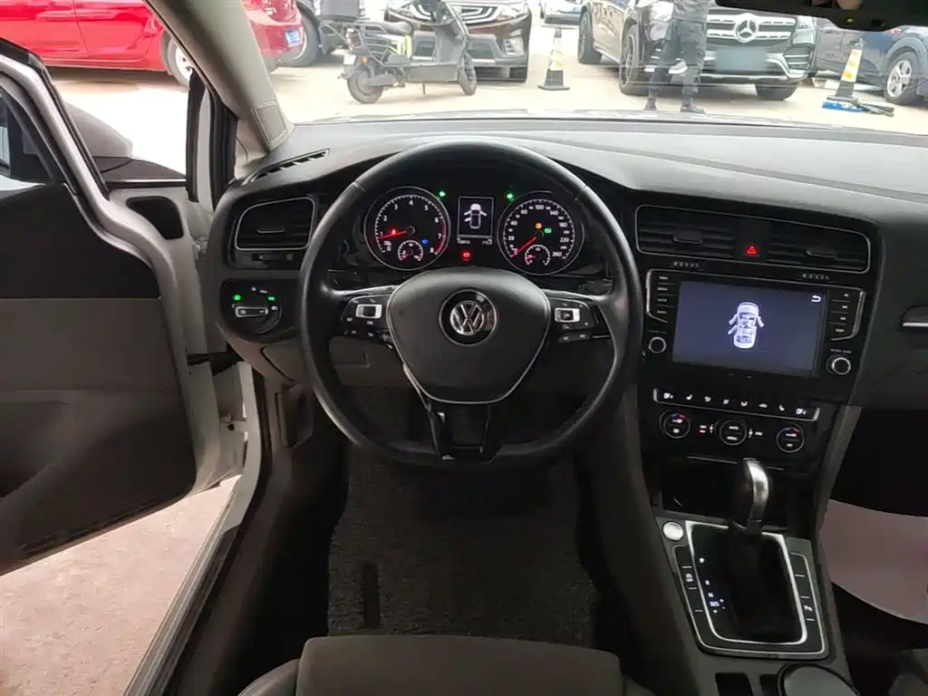 Volkswagen Golf 2015 1.4TSI Automatic Flagship фото 11