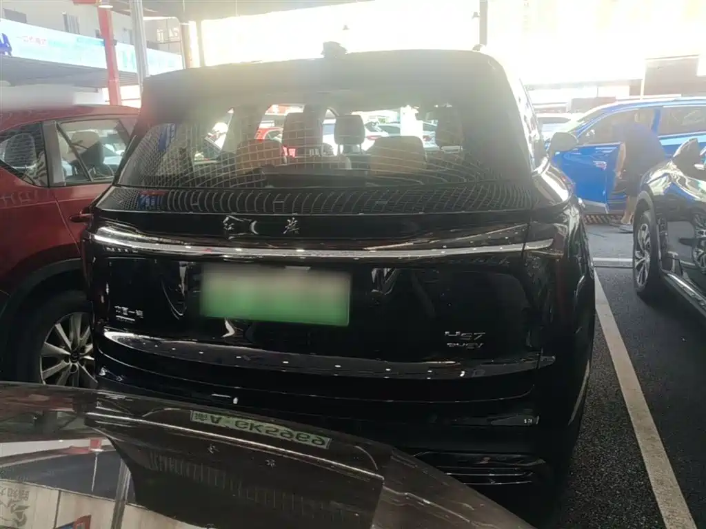 Hongqi HS7 PHEV 2025 2.0T PHEV 4WD 6-Seater Commemorative Edition фото 6