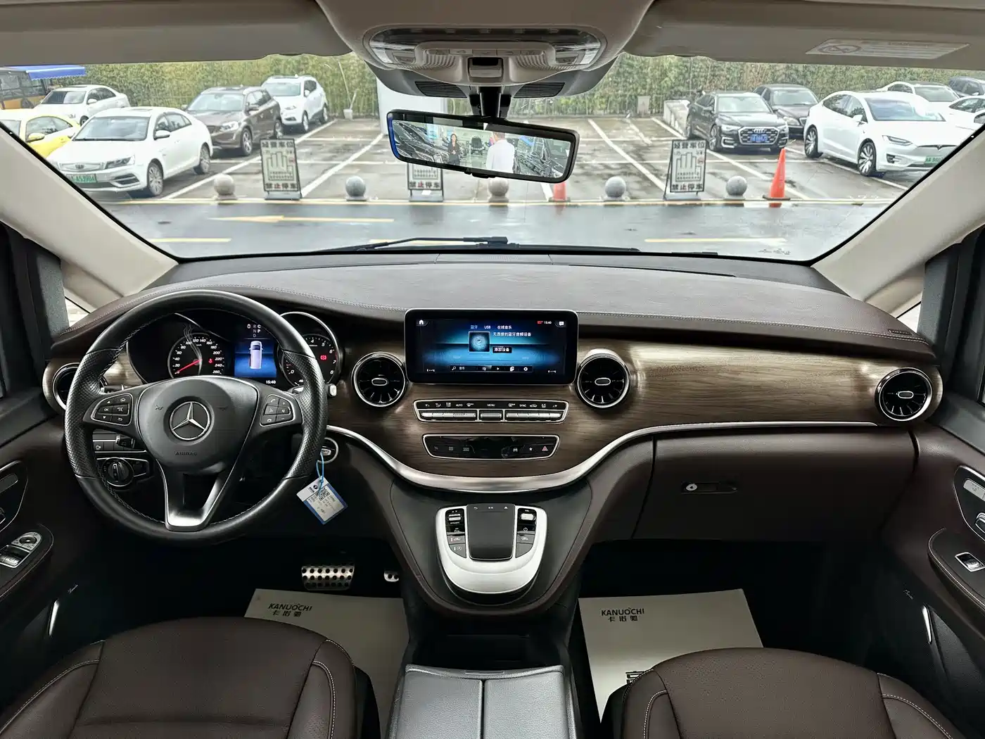Mercedes-Benz V-Class 2021 V 260 L Long Wheelbase Luxury Edition фото 6