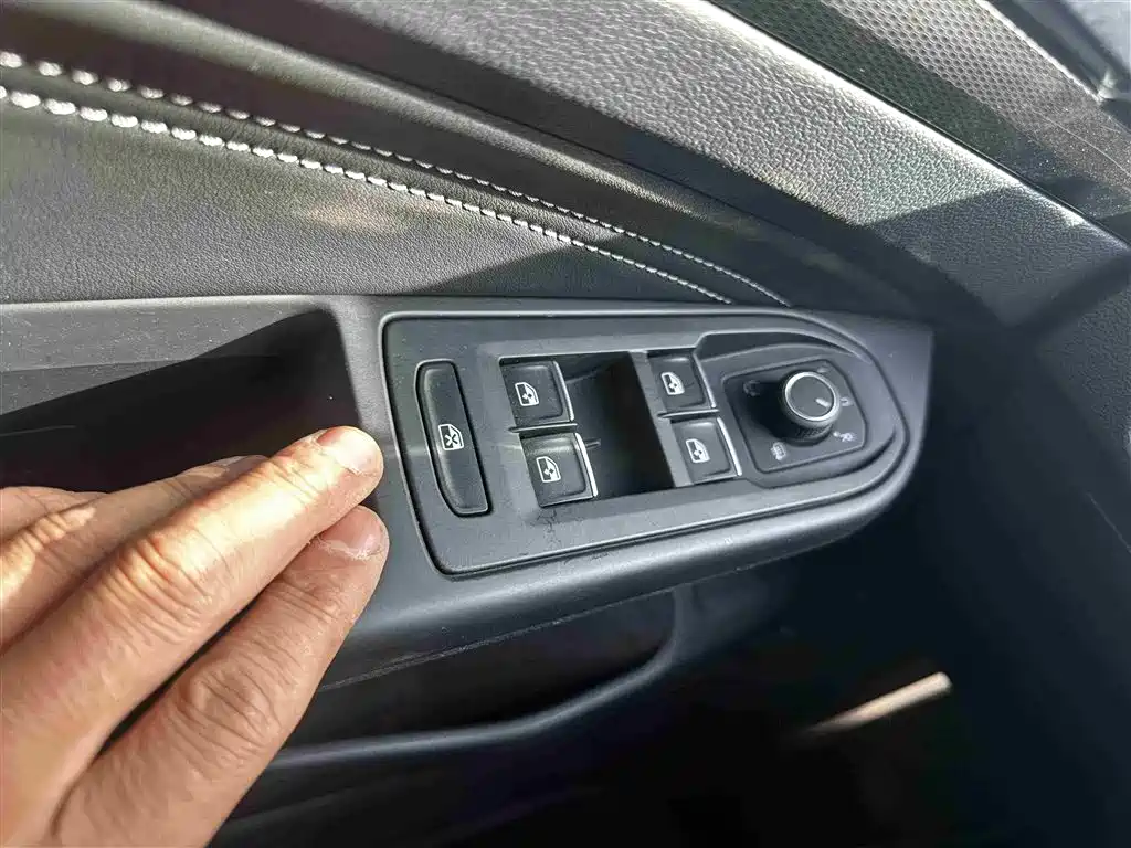 Volkswagen Golf 2021 280TSI DSG R-Line фото 13