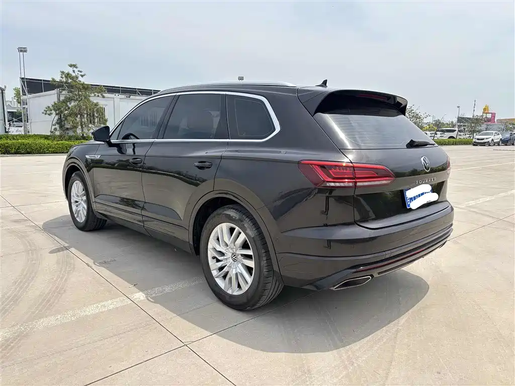 Volkswagen Touareg 2021 2.0TSI R-Line фото 8