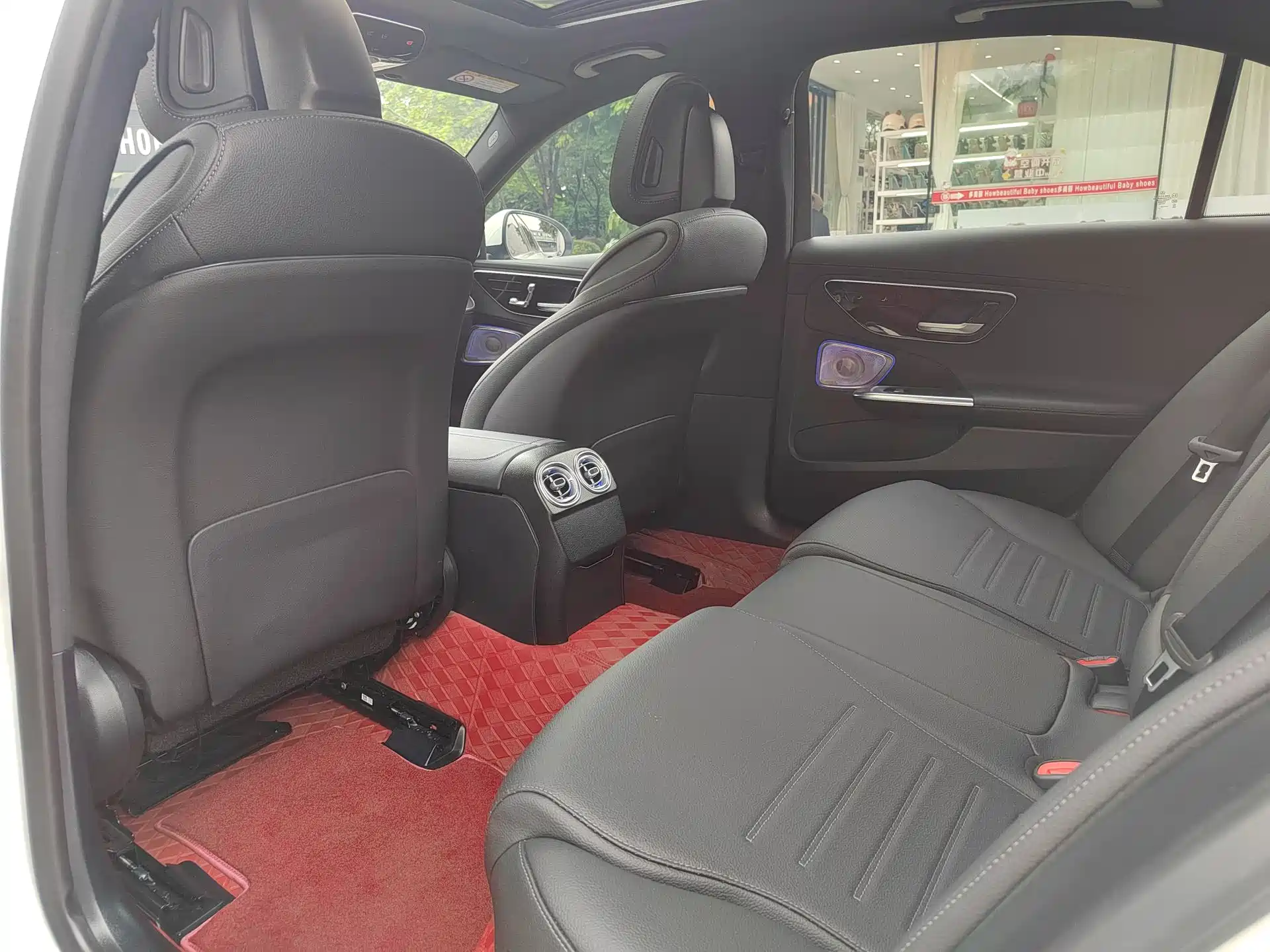 Фото 20 - Mercedes-Benz C-Class