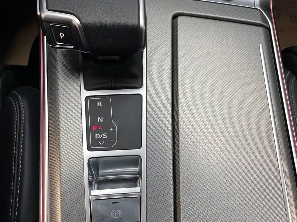 Audi A6L 2024 45 TFSI Premium Elegance фото 13