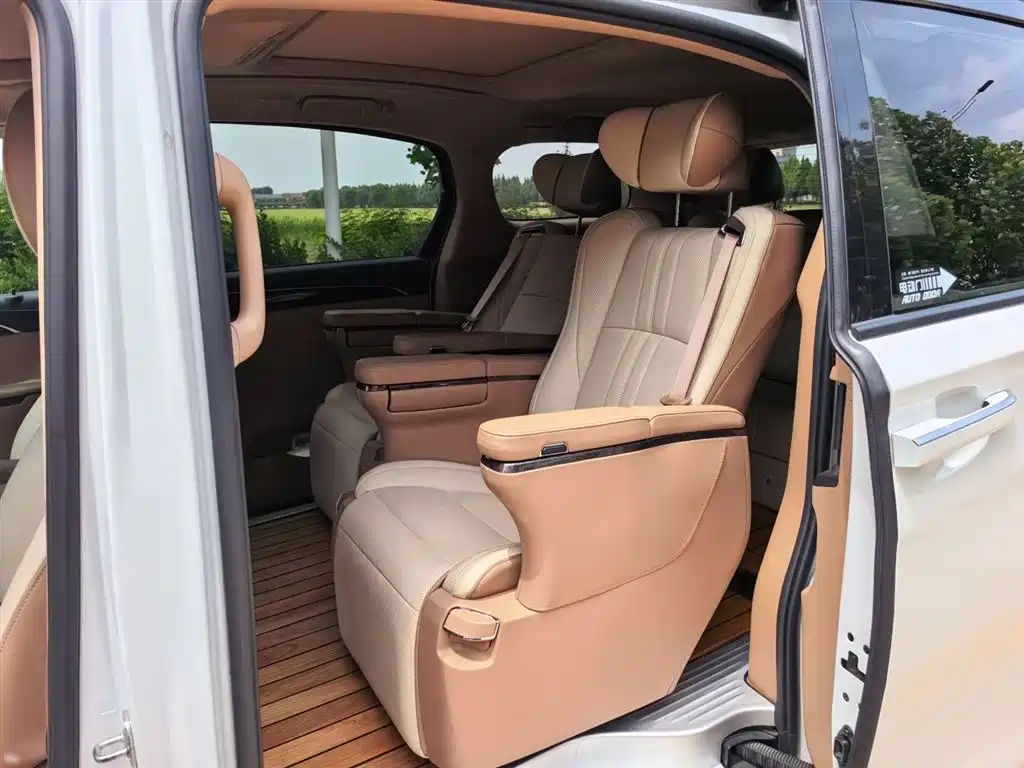 Buick GL8 2018 ES 28T Luxury Type China VI фото 19
