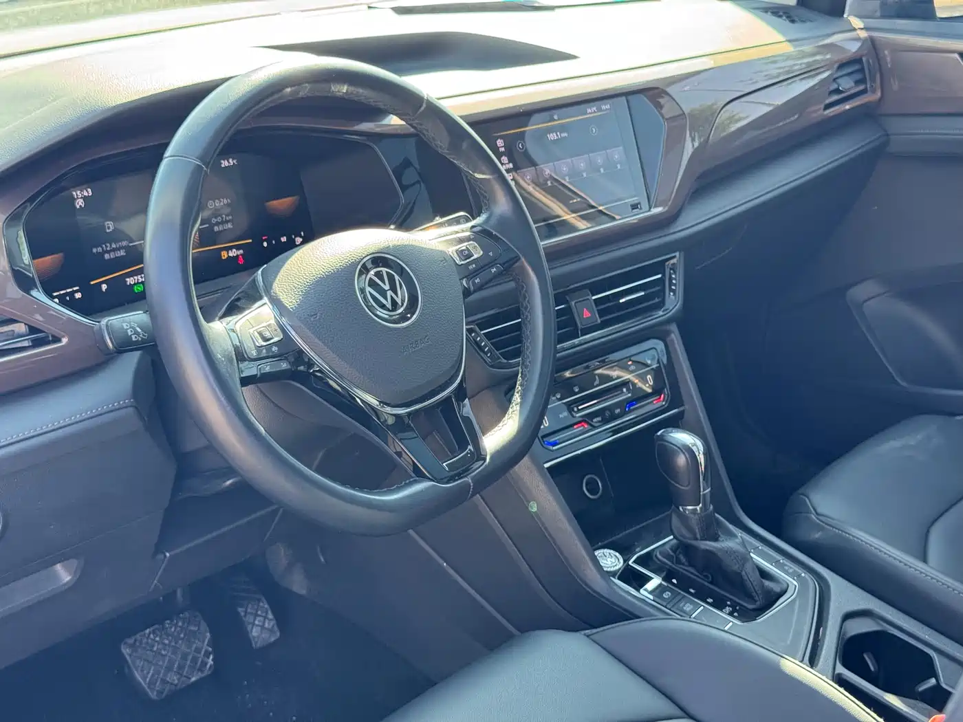 Volkswagen Tharu 2022 280TSI FWD Luxury Edition фото 10