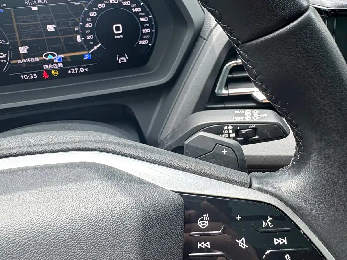 Audi Q5 e-tron 2022 40 e-tron Starlight Edition Brocade Package фото 28