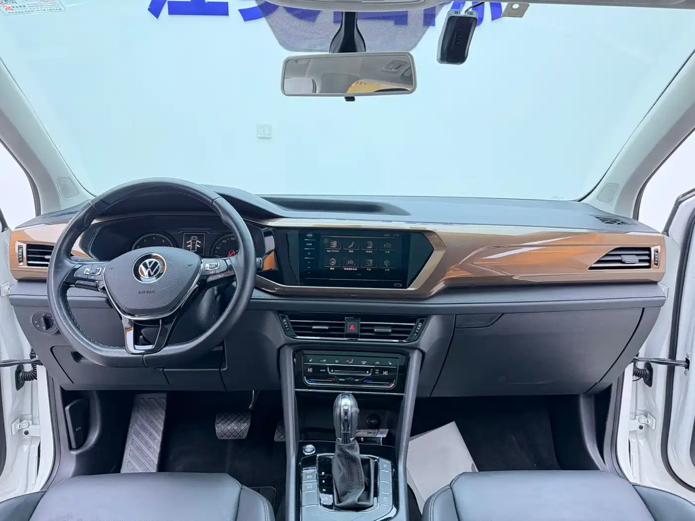 Volkswagen Tharu 2021 Model 280TSI 2WD Comfort Edition фото 12