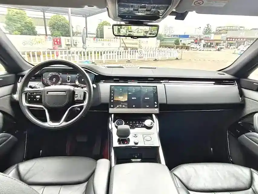 Land Rover Range Rover Sport 2024 360PS S фото 4
