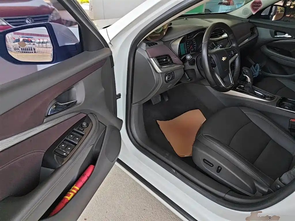 Chevrolet Malibu 2018 530T Automatic Luxury Edition фото 16