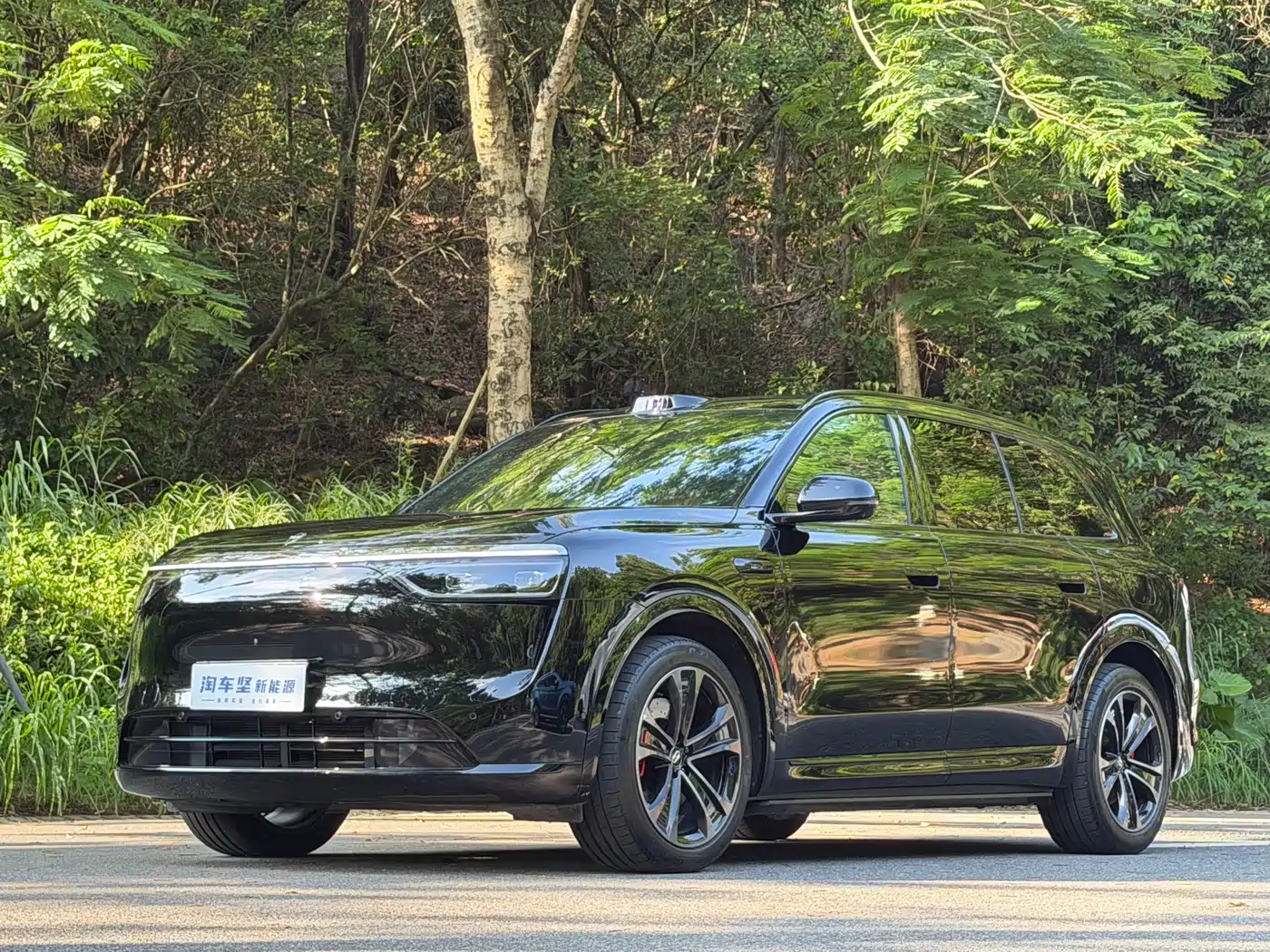 AITO Wenjie AITO M8 2025 Model Extended Range Max+ Edition 53.4kWh 6-Seater