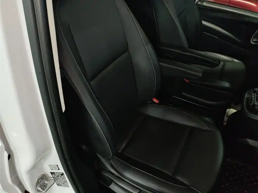 Mercedes-Benz Vito 2021 2.0T Elite 7-Seater фото 25