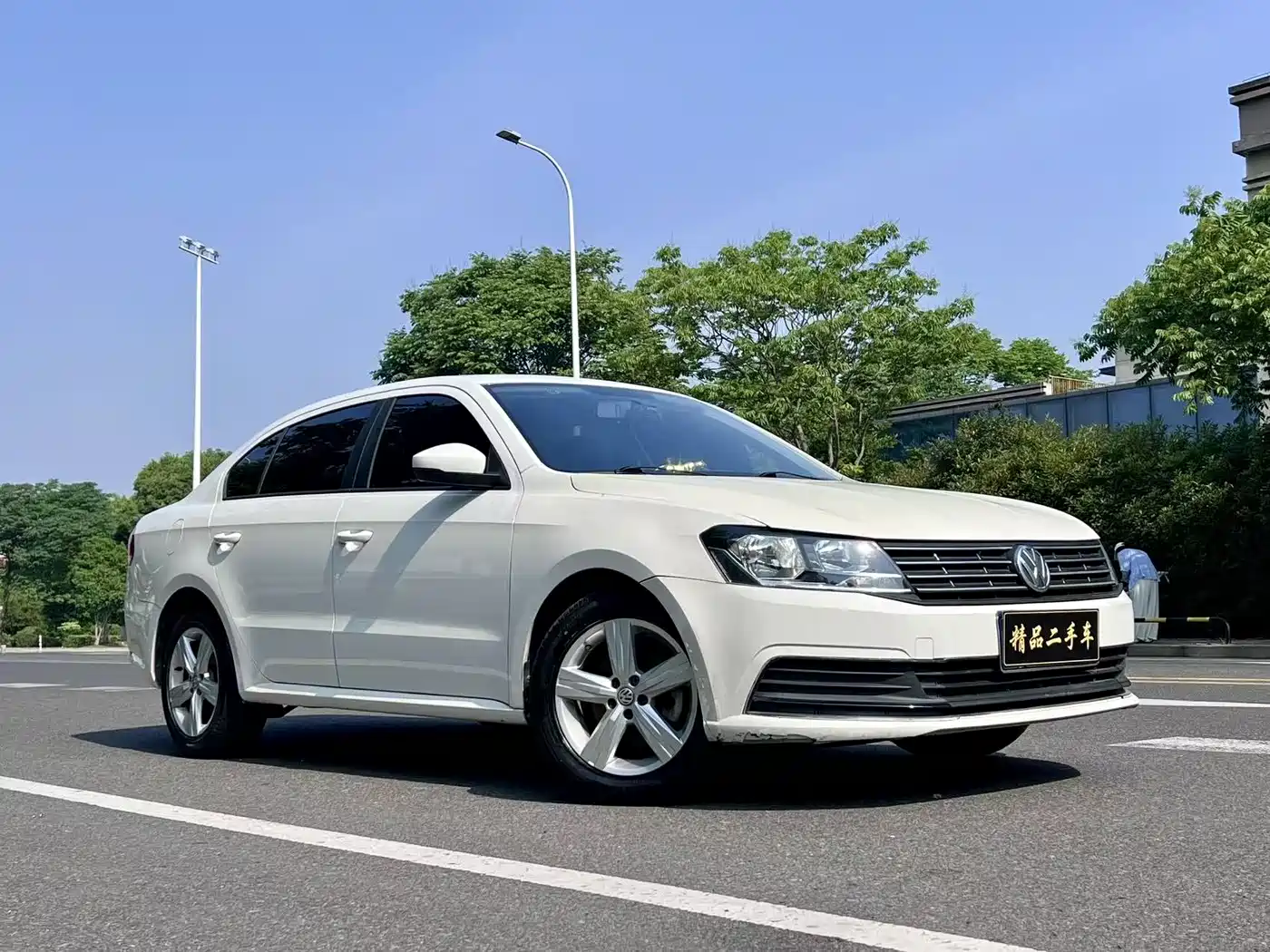Volkswagen Lavida 2017 1.6L Automatic Trend Edition фото 2