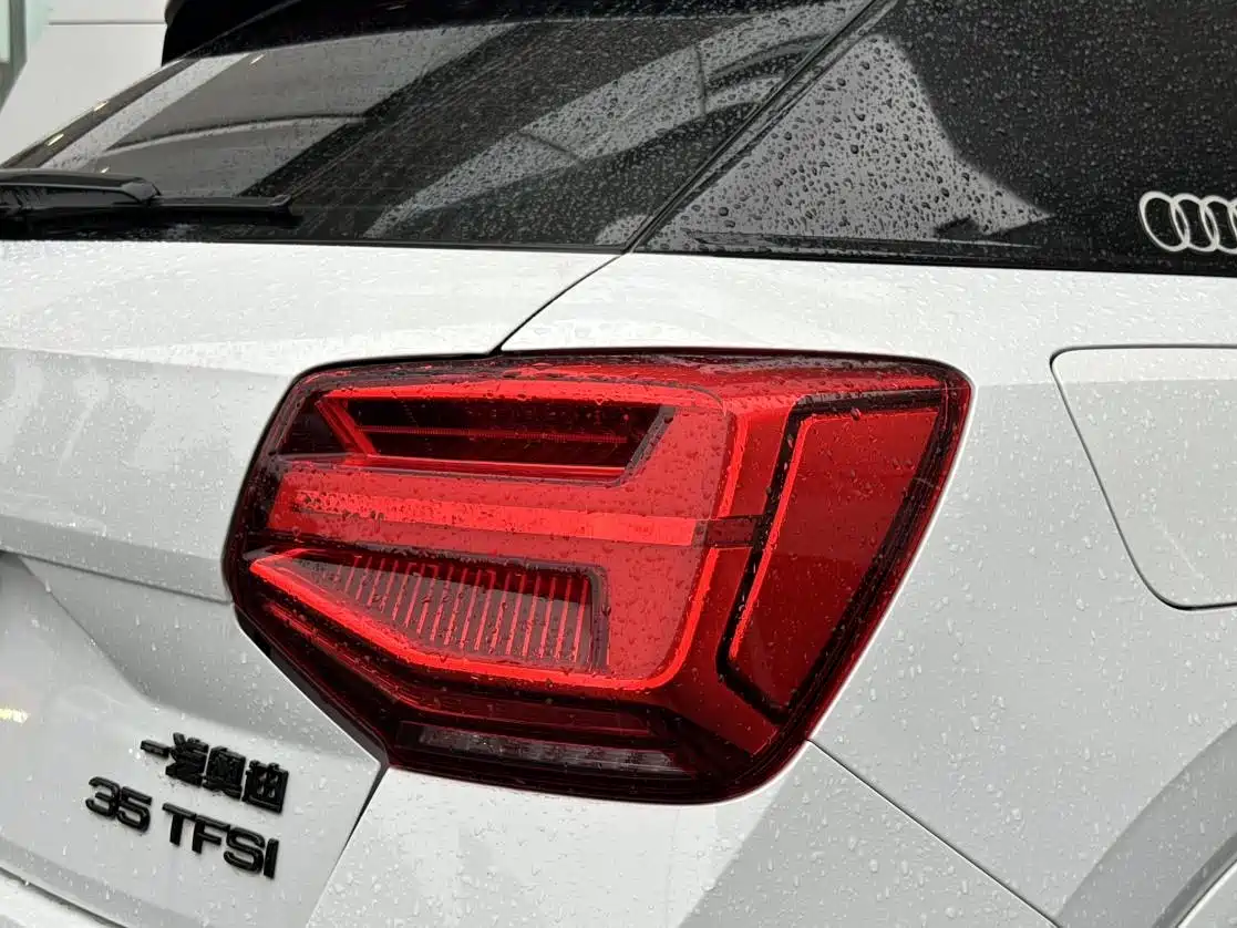 Audi Q2L 2024 2024 35TFSI Luxury Sport
