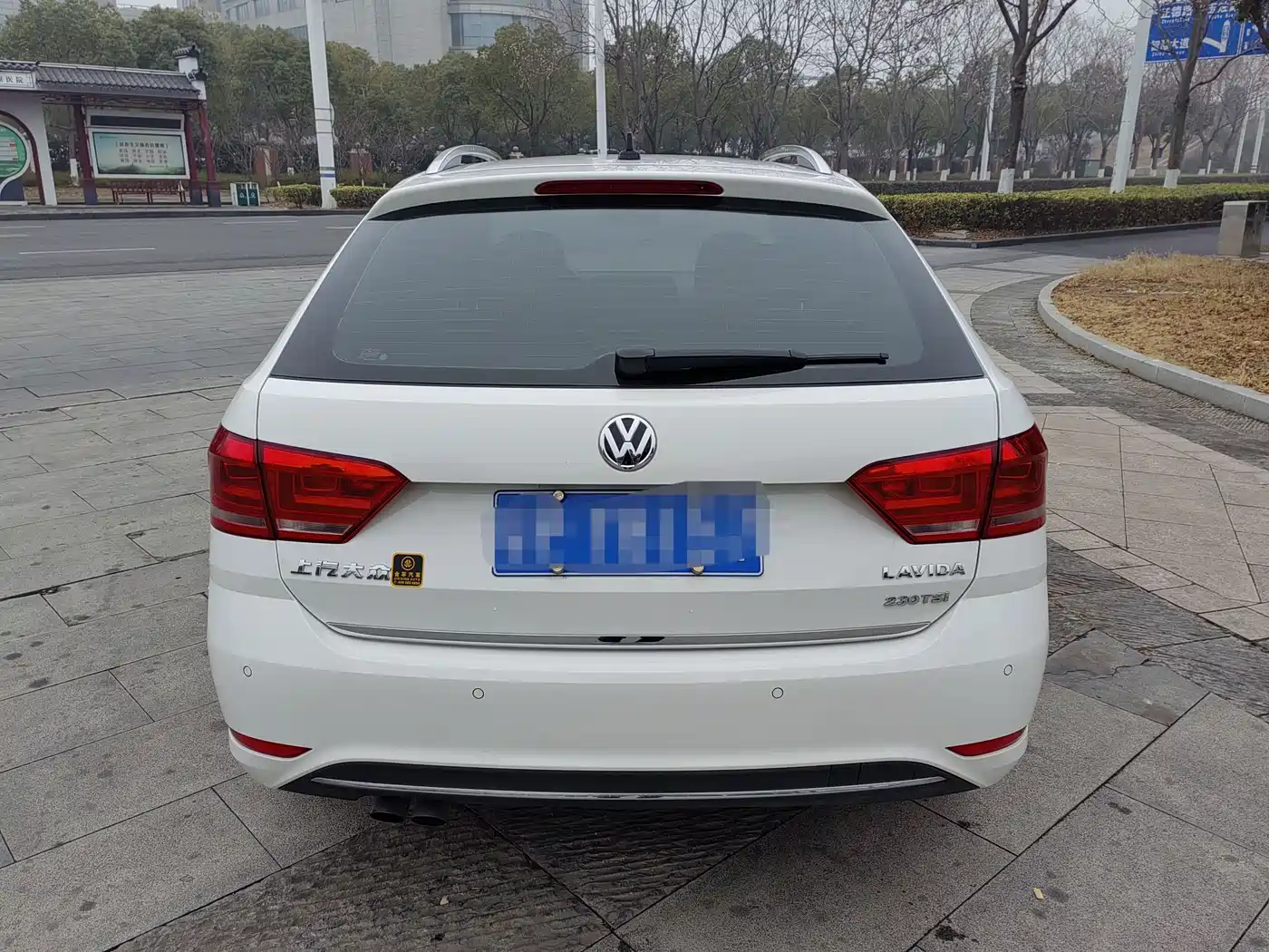 Volkswagen Lavida Tour 2017 230TSI DSG Comfort Edition фото 3